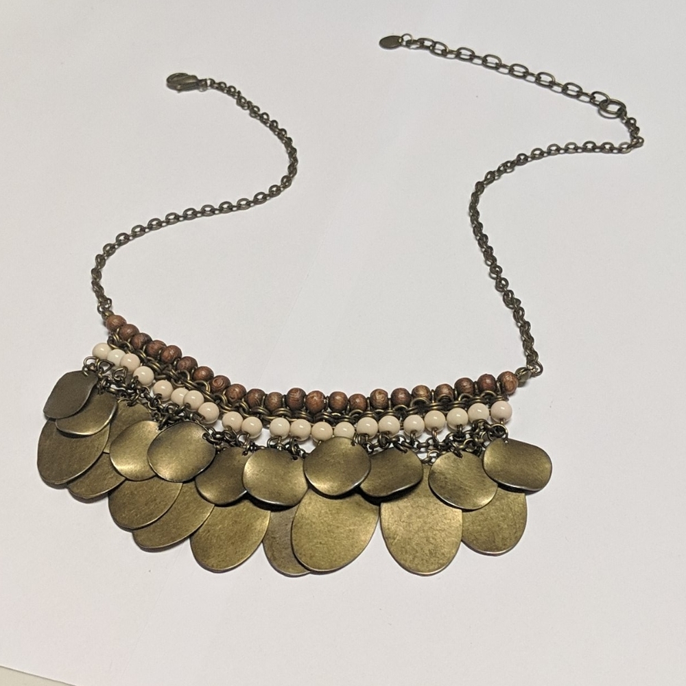 Shingle Necklace Golden Metallic with Wooden Beads